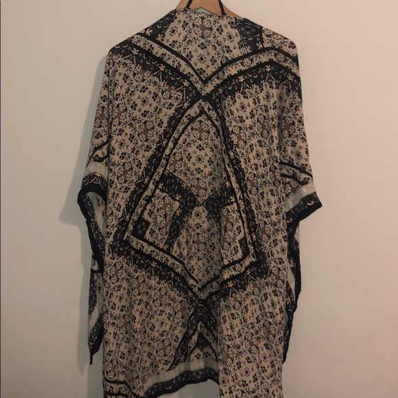 BCBGeneration Scarf Wrap - Picture 7 of 8